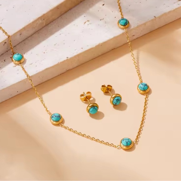 Gold and Turquoise Jewelry Set - Picture 2 of 7